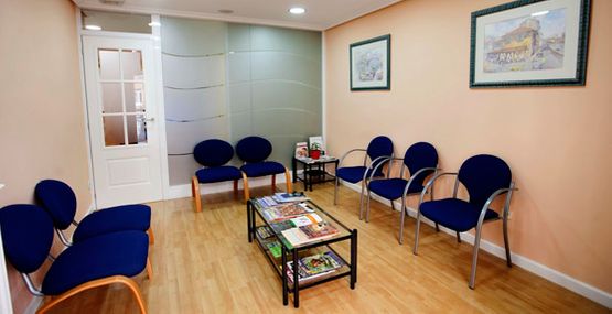 Clínica Dental Carlos Garde sala de espera